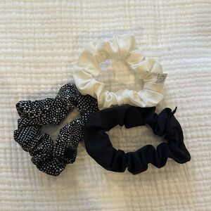Set of 3 lululemon scrunchies